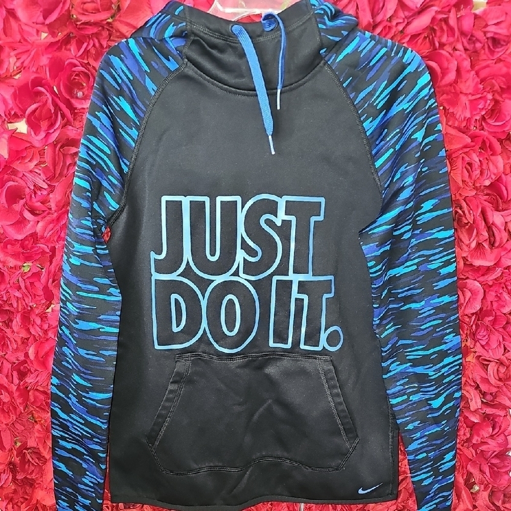 Nike Adult Black Hoodie with Blue Patterned Sleeves Size XSmall. NWOT